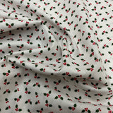 100% coton Un baiser sous le gui fond blanc ( Holly Holiday )