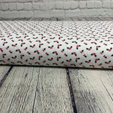 100% coton Un baiser sous le gui fond blanc ( Holly Holiday )